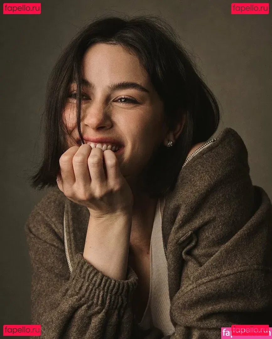 Gracie Abrams Onlyfans Photo Gallery 