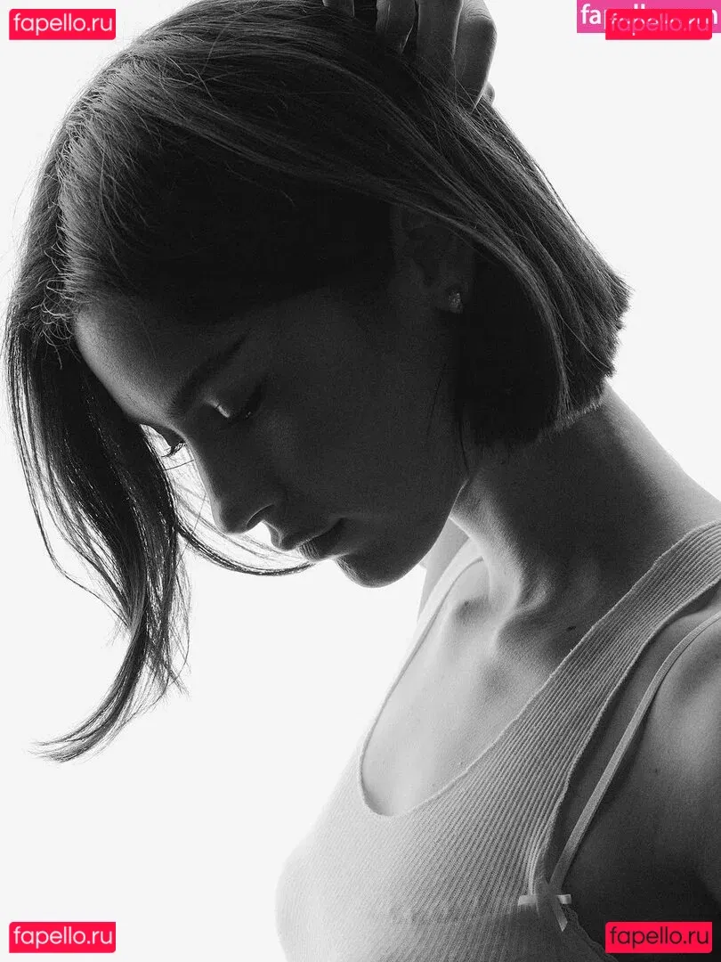 Gracie Abrams Onlyfans Photo Gallery 