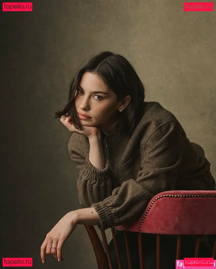 Gracie Abrams Onlyfans Photo Gallery 