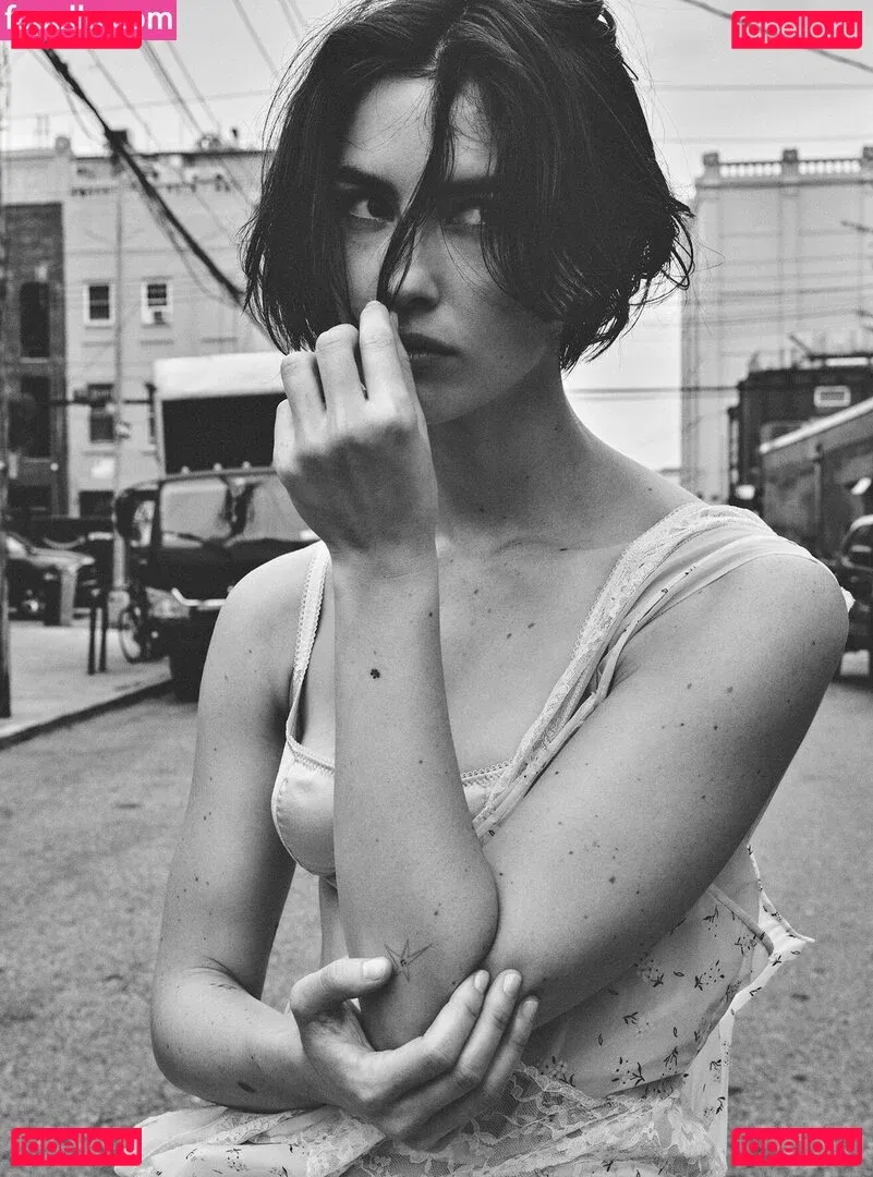 Gracie Abrams Onlyfans Photo Gallery 