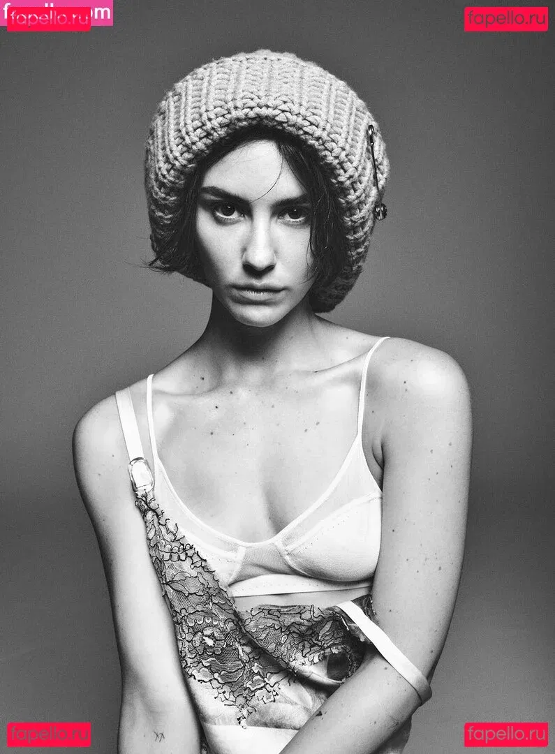 Gracie Abrams Onlyfans Photo Gallery 