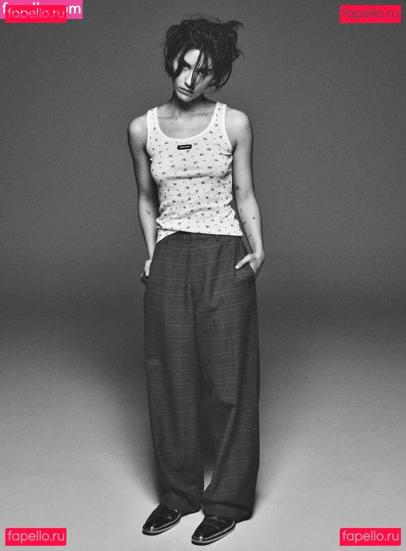 Gracie Abrams Onlyfans Photo Gallery 