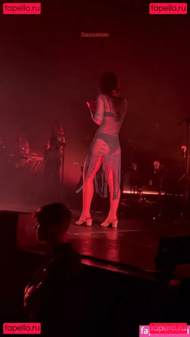 Gracie Abrams Onlyfans Photo Gallery 