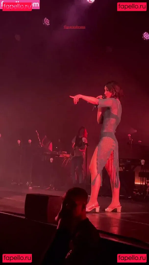 Gracie Abrams Onlyfans Photo Gallery 