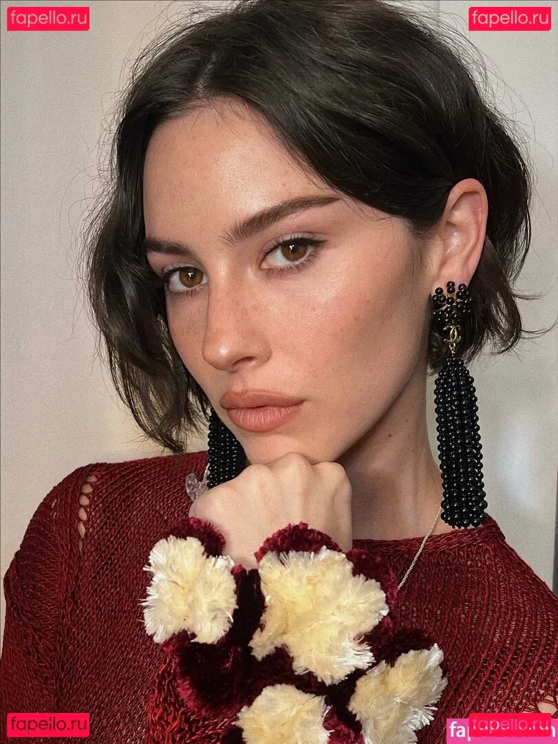 Gracie Abrams Onlyfans Photo Gallery 