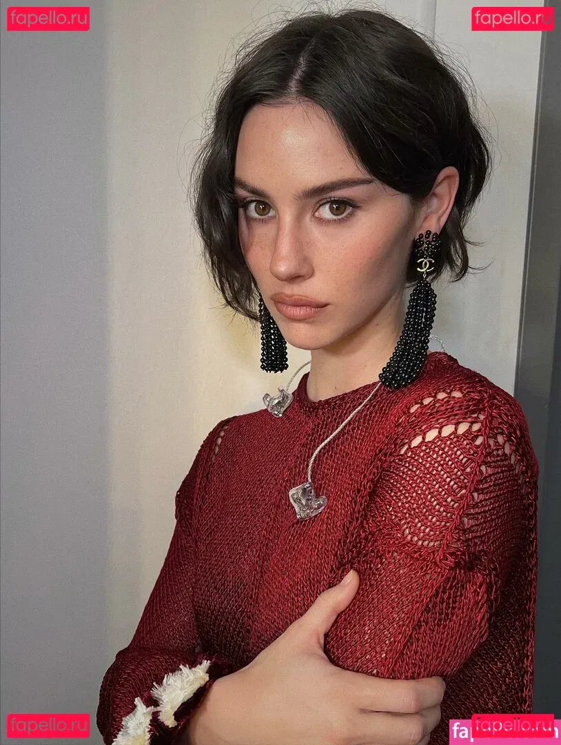 Gracie Abrams Onlyfans Photo Gallery 