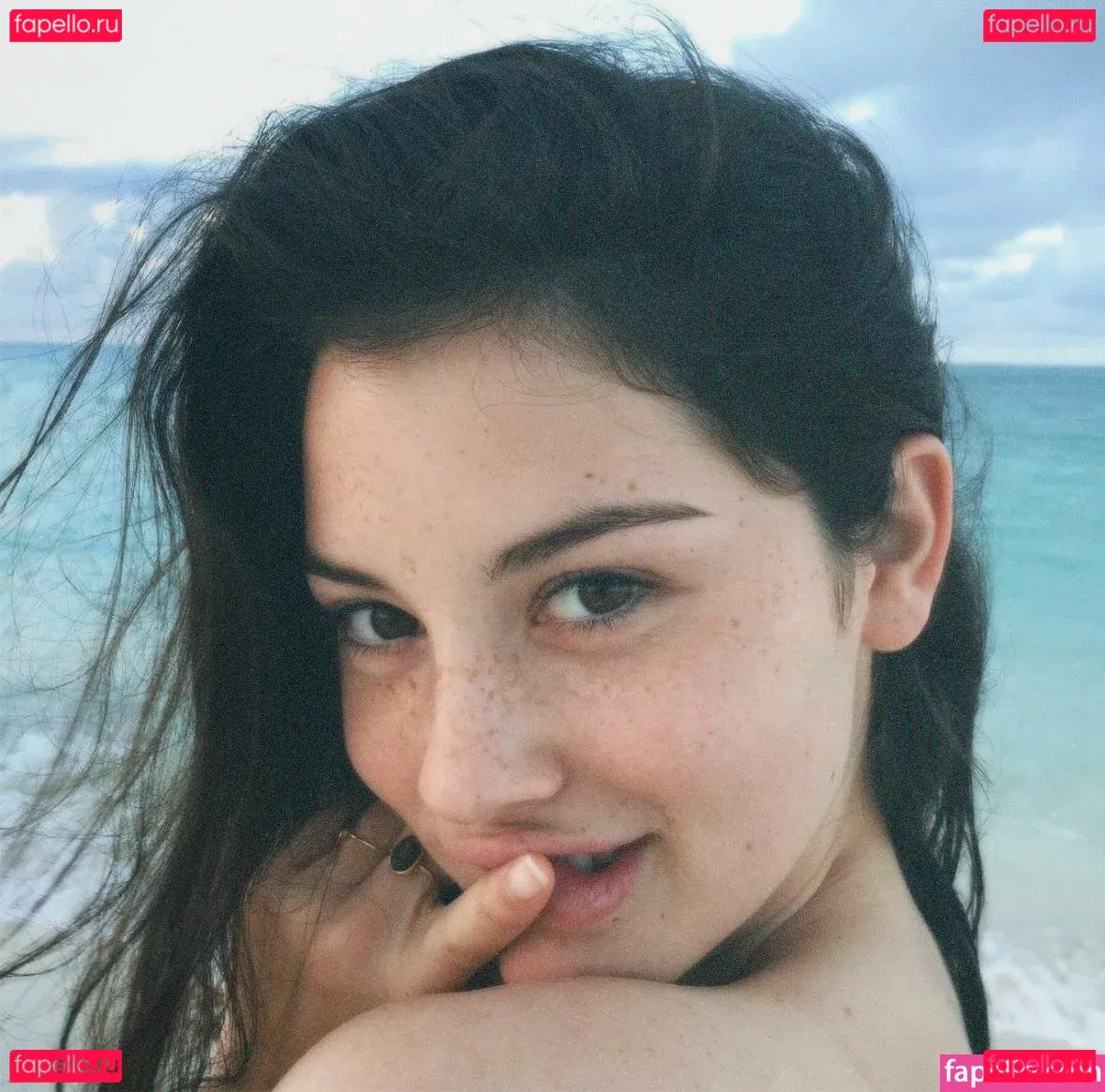 Gracie Abrams Onlyfans Photo Gallery 