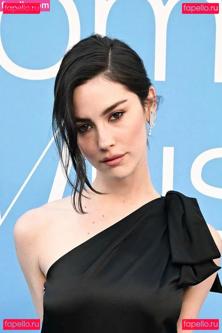 Gracie Abrams Onlyfans Photo Gallery 