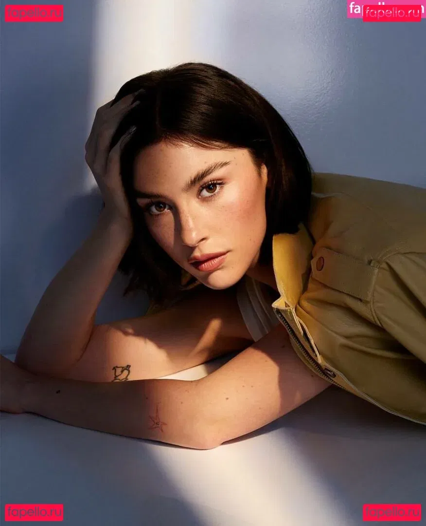 Gracie Abrams Onlyfans Photo Gallery 