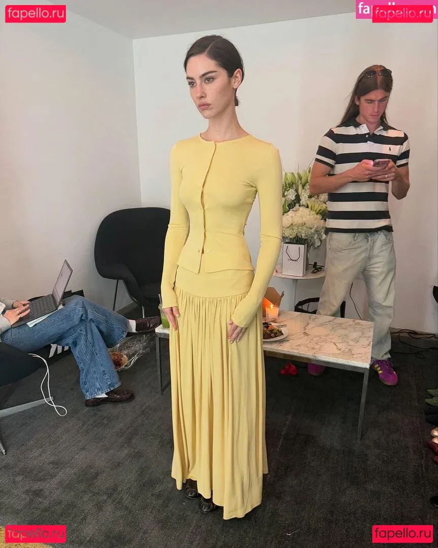 Gracie Abrams Onlyfans Photo Gallery 