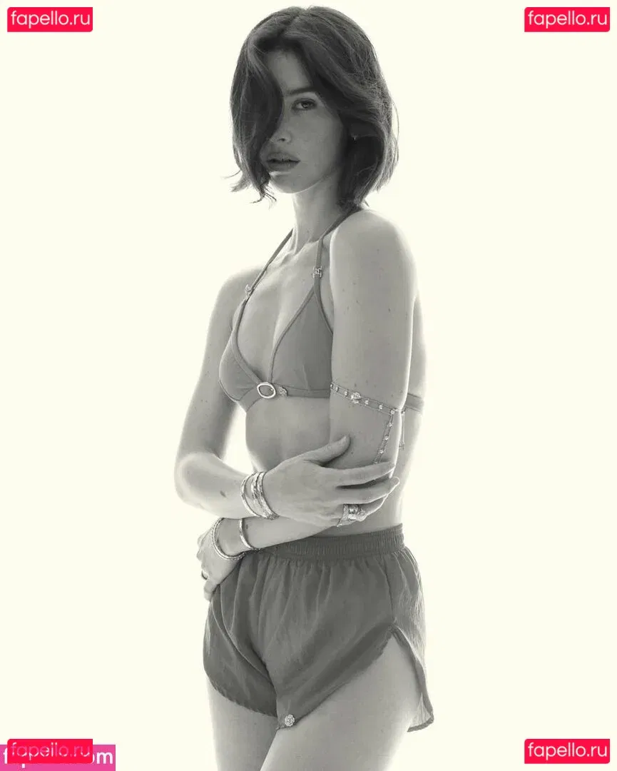 Gracie Abrams Onlyfans Photo Gallery 