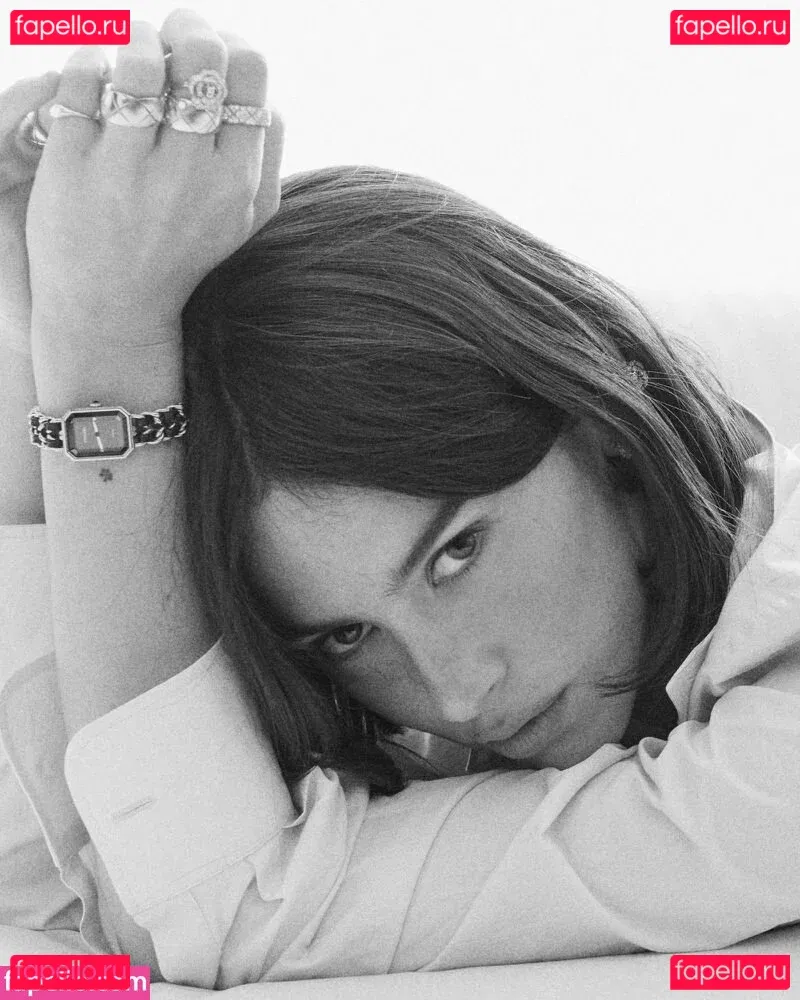 Gracie Abrams Onlyfans Photo Gallery 