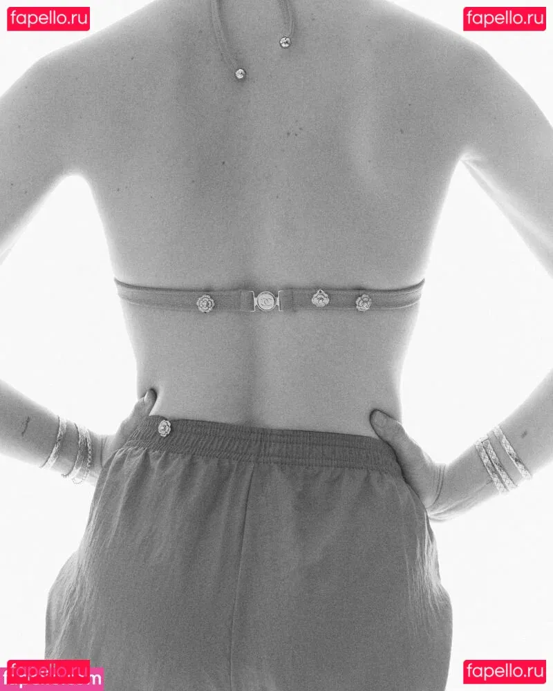 Gracie Abrams Onlyfans Photo Gallery 