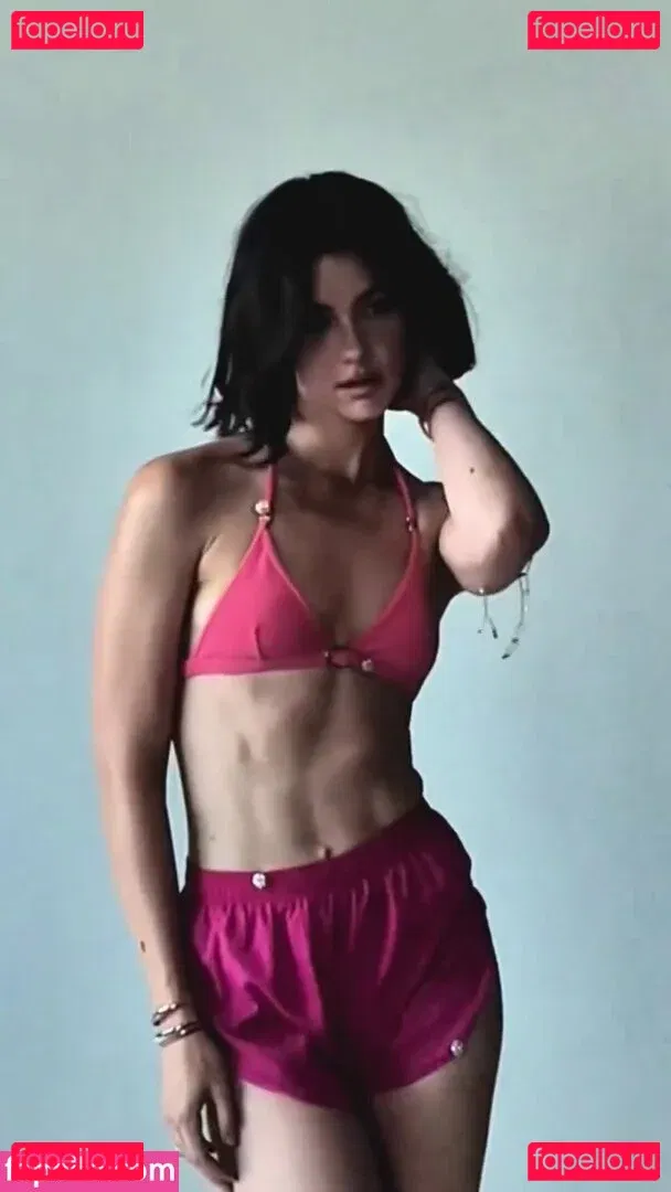 Gracie Abrams Onlyfans Photo Gallery 