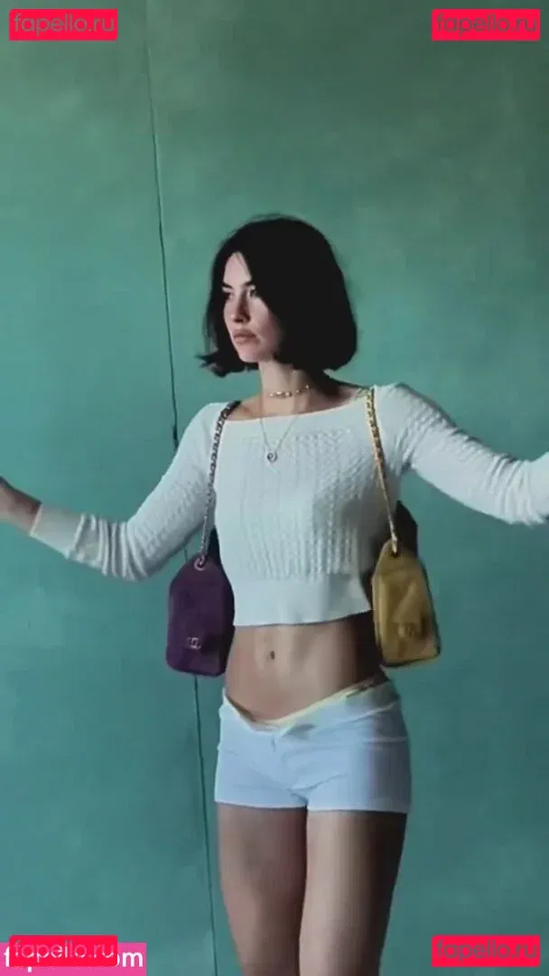 Gracie Abrams Onlyfans Photo Gallery 