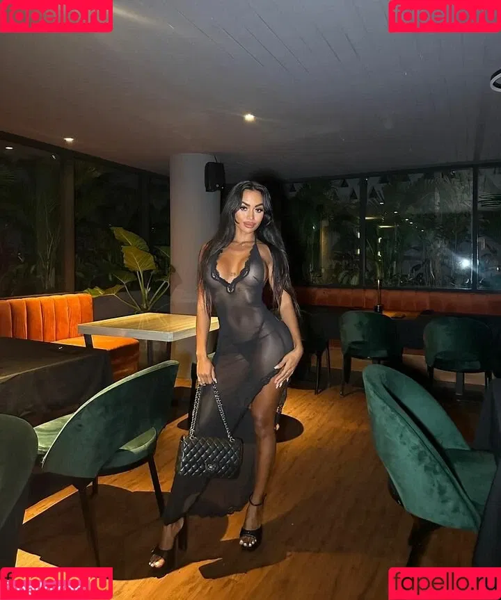 Carla-piece-of-art Onlyfans Photo Gallery 