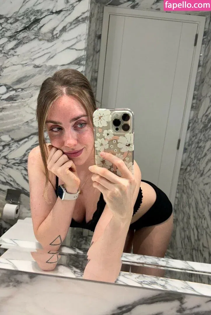 Mikimakey Onlyfans Photo Gallery 