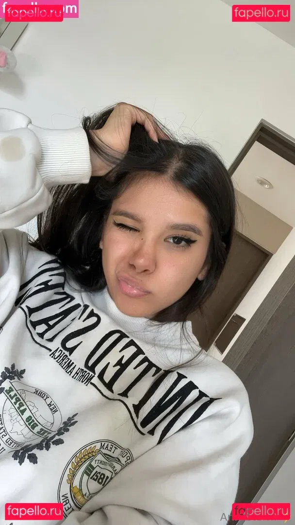 ariristorm Onlyfans Photo Gallery 