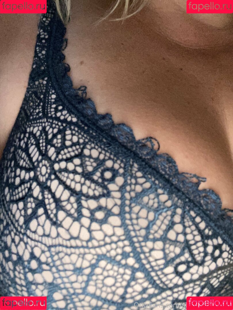 shimademedoit Onlyfans Photo Gallery 