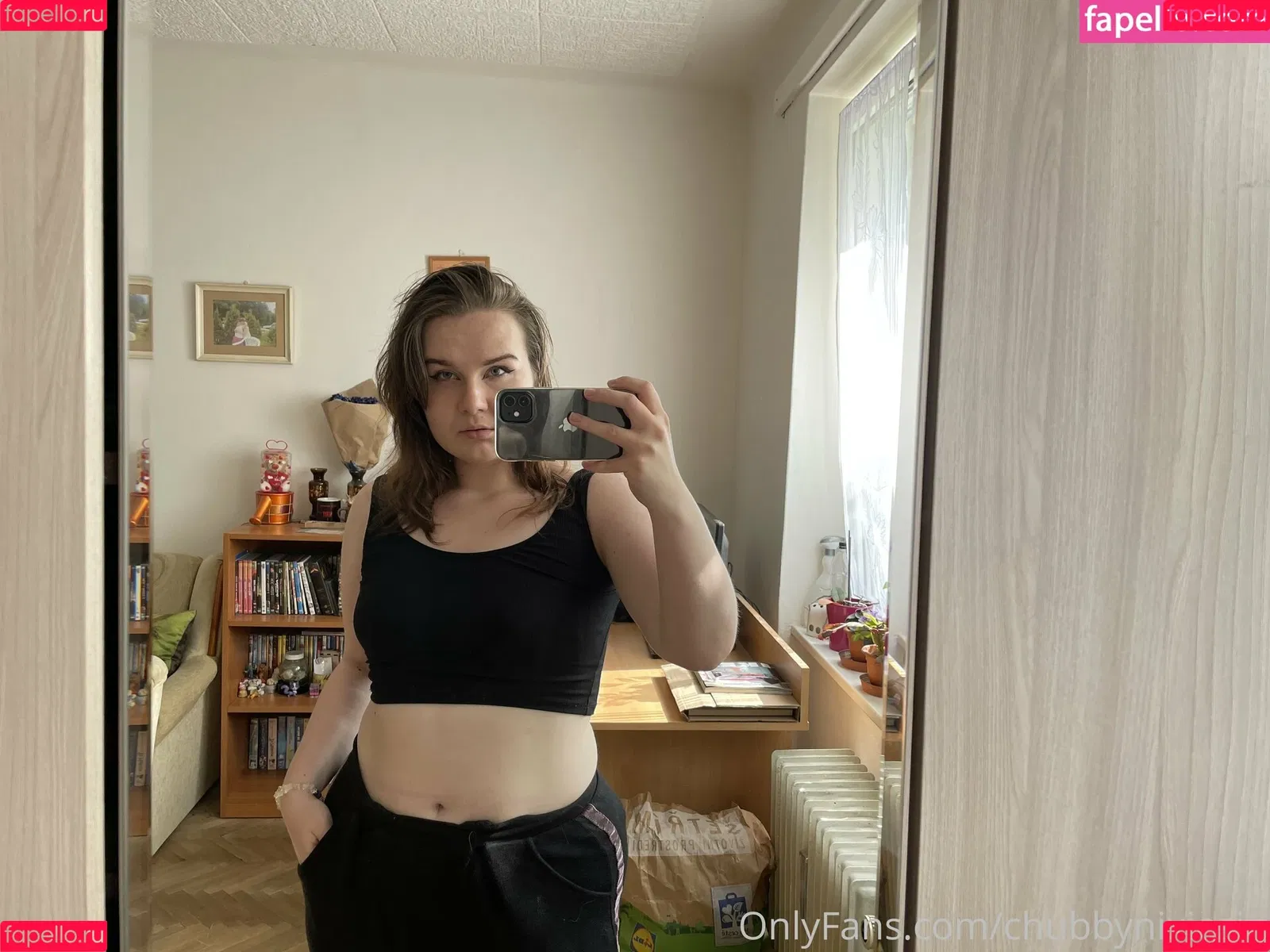 chubbynixiesin Onlyfans Photo Gallery 