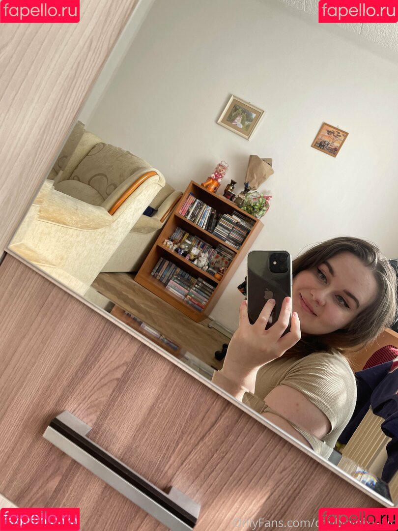 chubbynixiesin Onlyfans Photo Gallery 