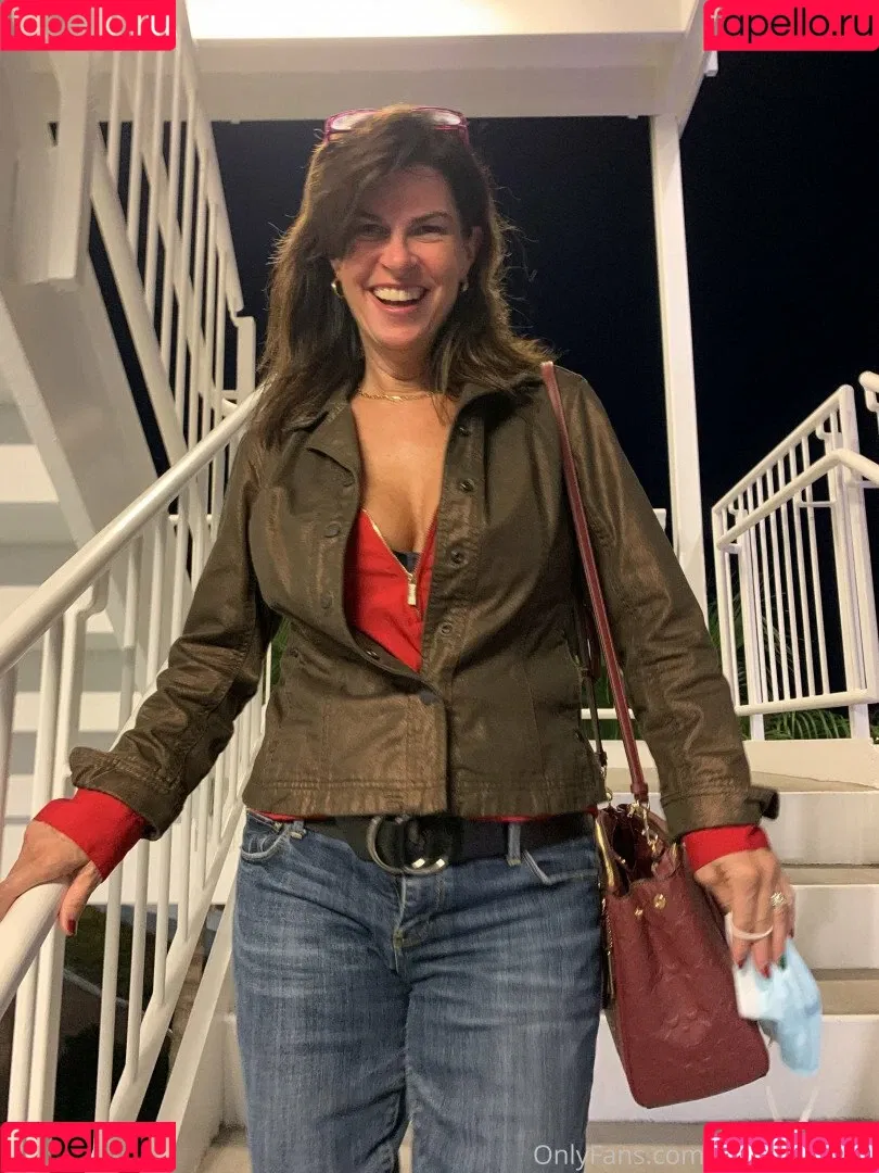Mary Burke Onlyfans Photo Gallery 