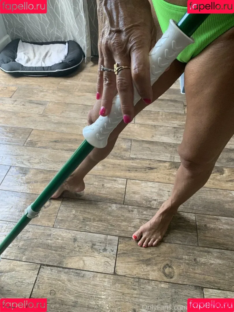 Mary Burke Onlyfans Photo Gallery 