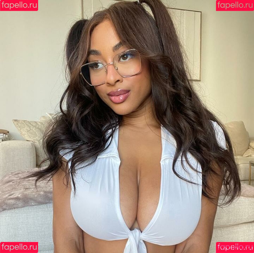 Ashleyroseglam Onlyfans Photo Gallery 