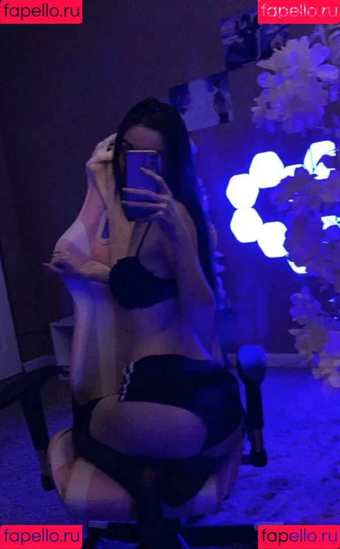 Notforeplay Onlyfans Photo Gallery 