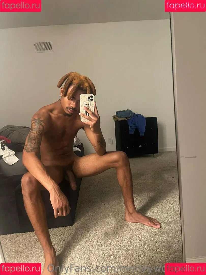 moneyworldkardi Onlyfans Photo Gallery 