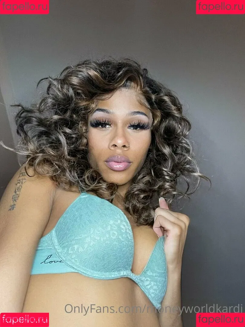 moneyworldkardi Onlyfans Photo Gallery 