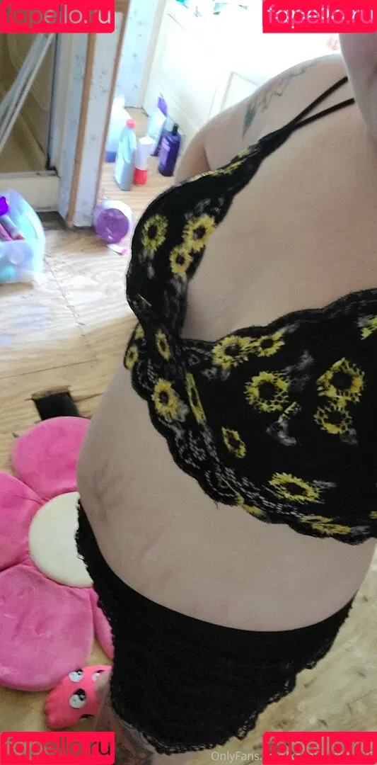 katiebugkitty122 Onlyfans Photo Gallery 