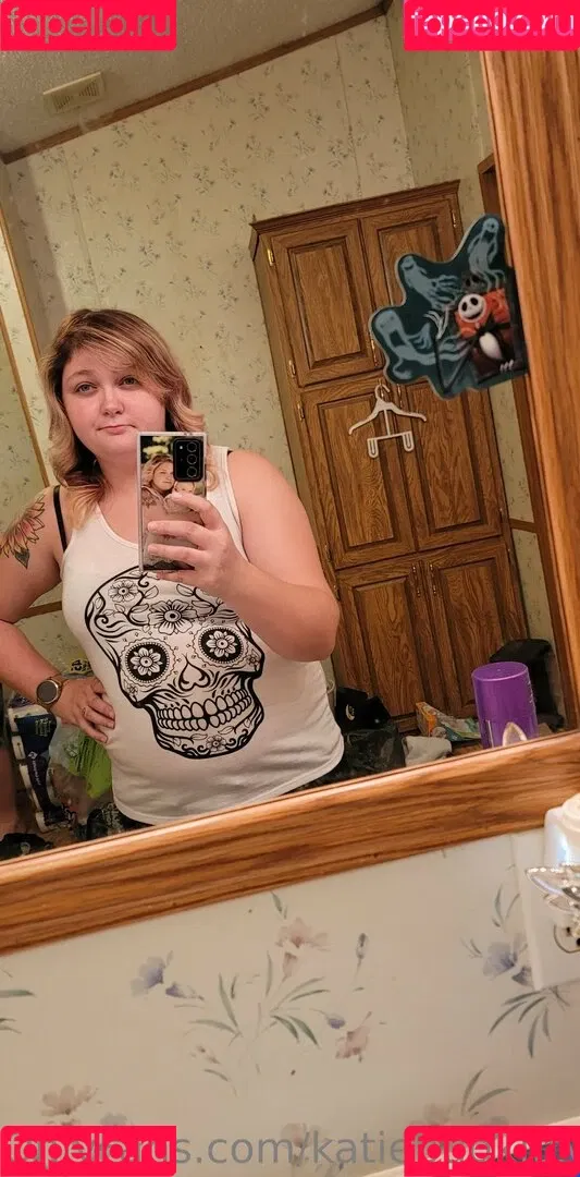 katiebugkitty122 Onlyfans Photo Gallery 