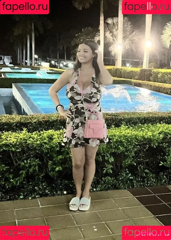 Summer T Onlyfans Photo Gallery 