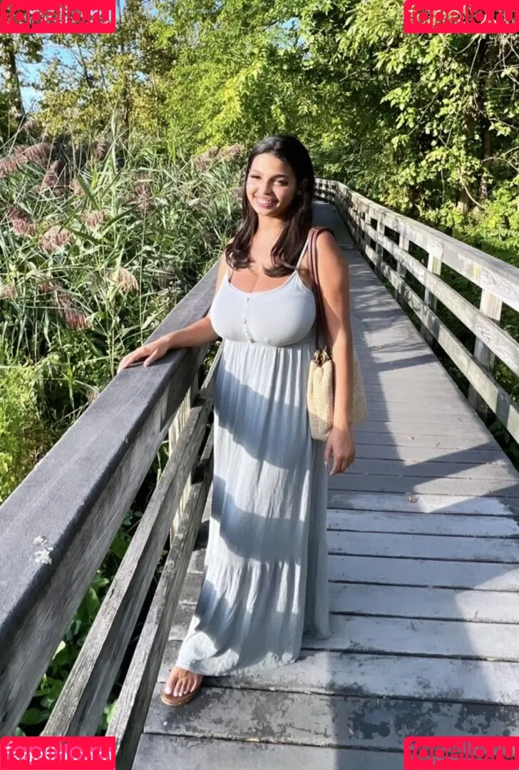 Summer T Onlyfans Photo Gallery 