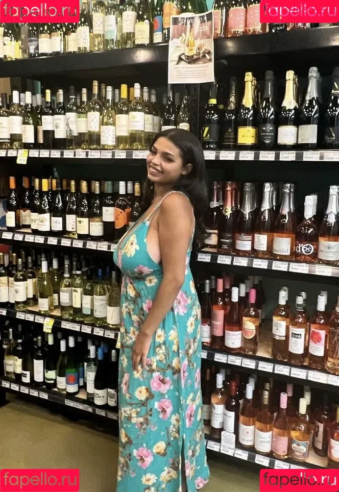 Summer T Onlyfans Photo Gallery 