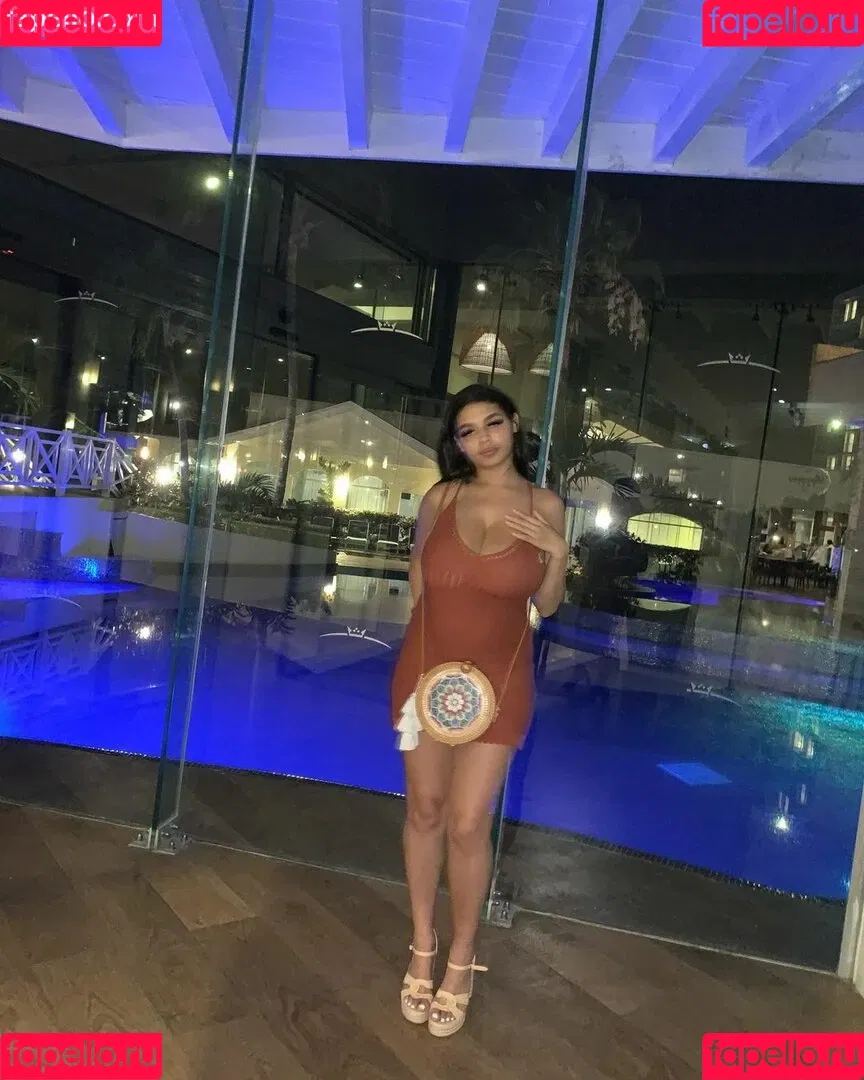 Summer T Onlyfans Photo Gallery 