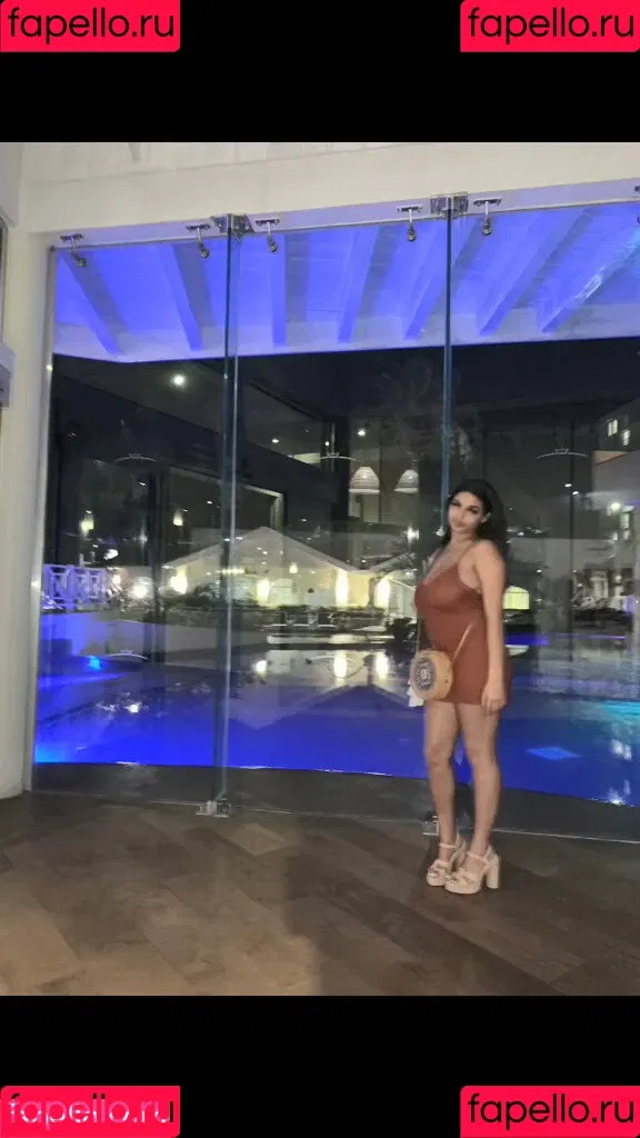 Summer T Onlyfans Photo Gallery 