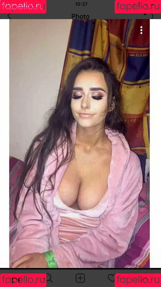 Erin Lally Onlyfans Photo Gallery 