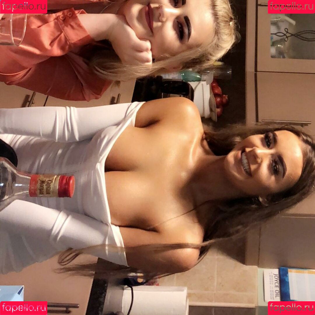 Erin Lally Onlyfans Photo Gallery 