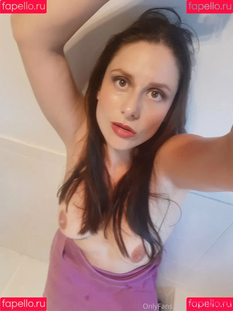 aussielilyfox Onlyfans Photo Gallery 