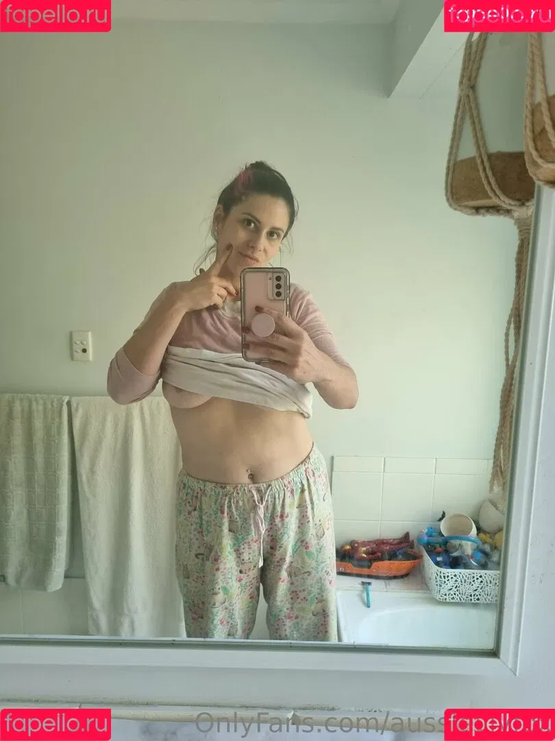 aussielilyfox Onlyfans Photo Gallery 