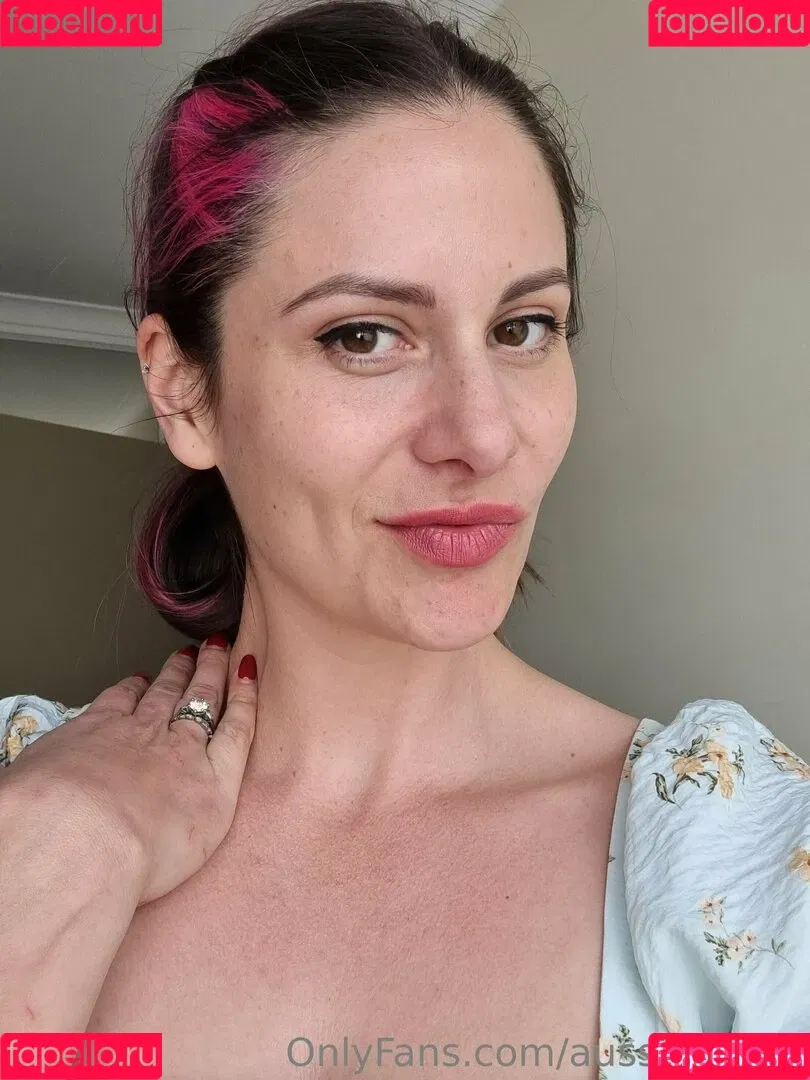 aussielilyfox Onlyfans Photo Gallery 