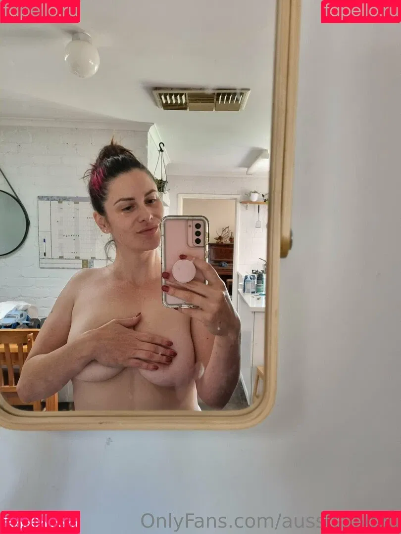 aussielilyfox Onlyfans Photo Gallery 
