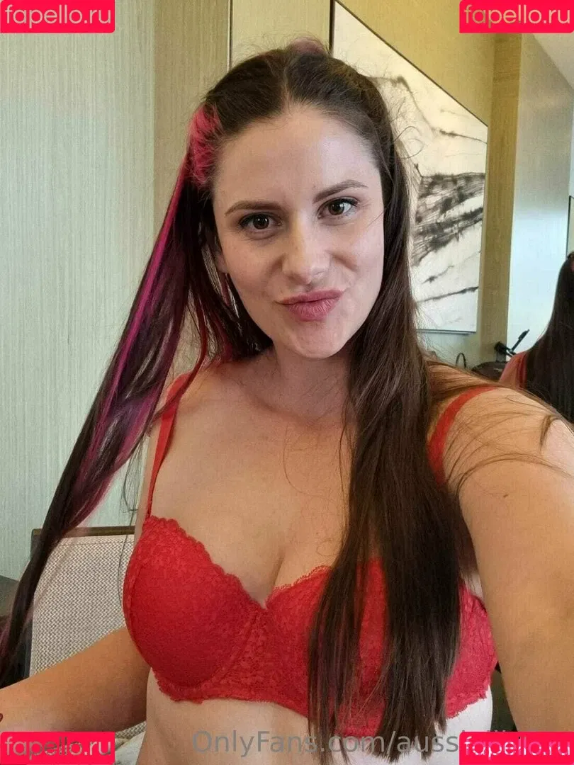 aussielilyfox Onlyfans Photo Gallery 