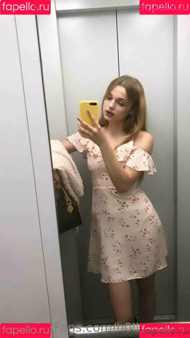 h0lly_m0lly Onlyfans Photo Gallery 