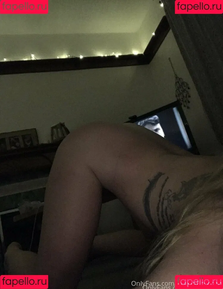 hornycavegirl Onlyfans Photo Gallery 