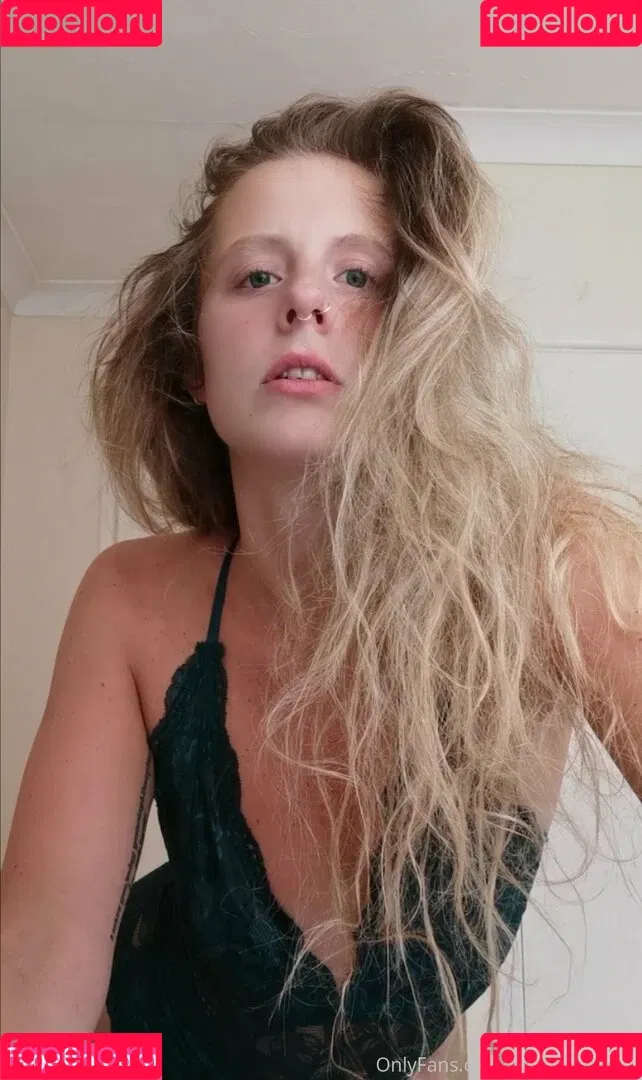 hornycavegirl Onlyfans Photo Gallery 