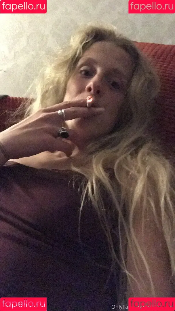 hornycavegirl Onlyfans Photo Gallery 