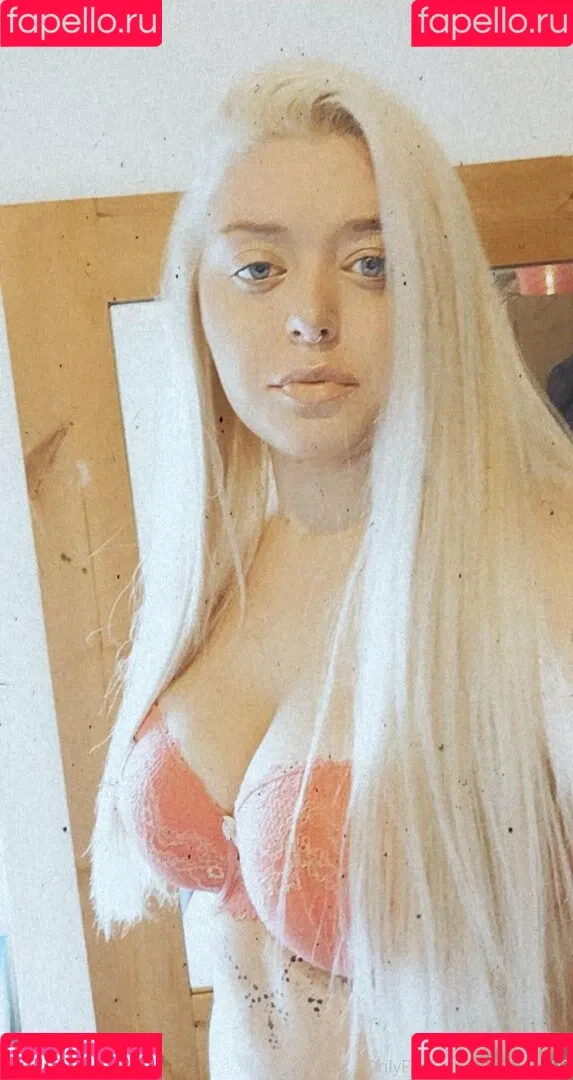 hornycavegirl Onlyfans Photo Gallery 